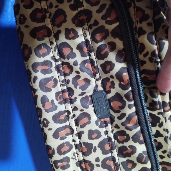 Lug trolley cb organizing crossbody bag with key fob, RFID and pockets! - Picture 13 of 16